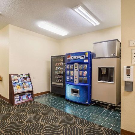 Quality Inn Tulsa Central Kültér fotó