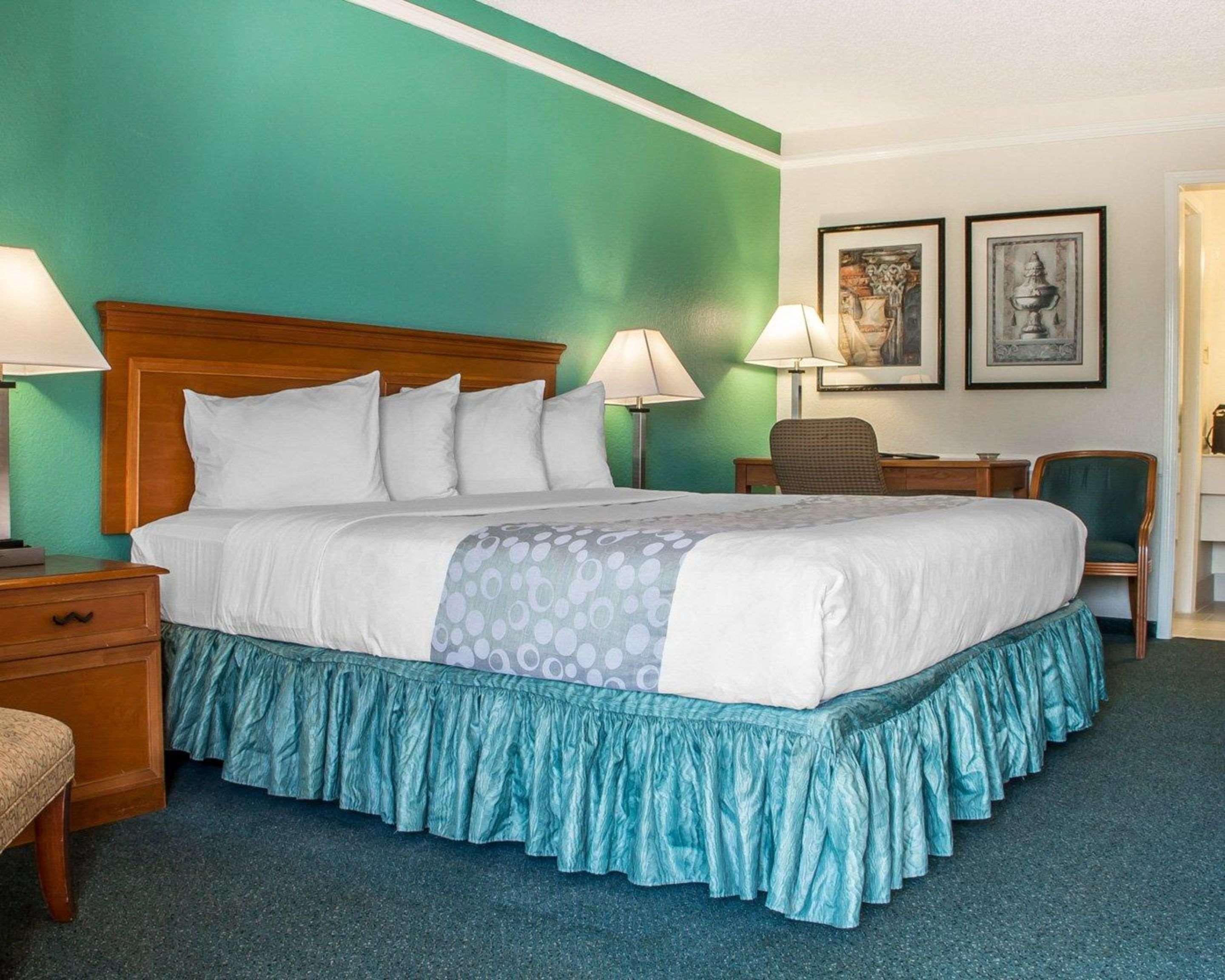 Quality Inn Tulsa Central Kültér fotó