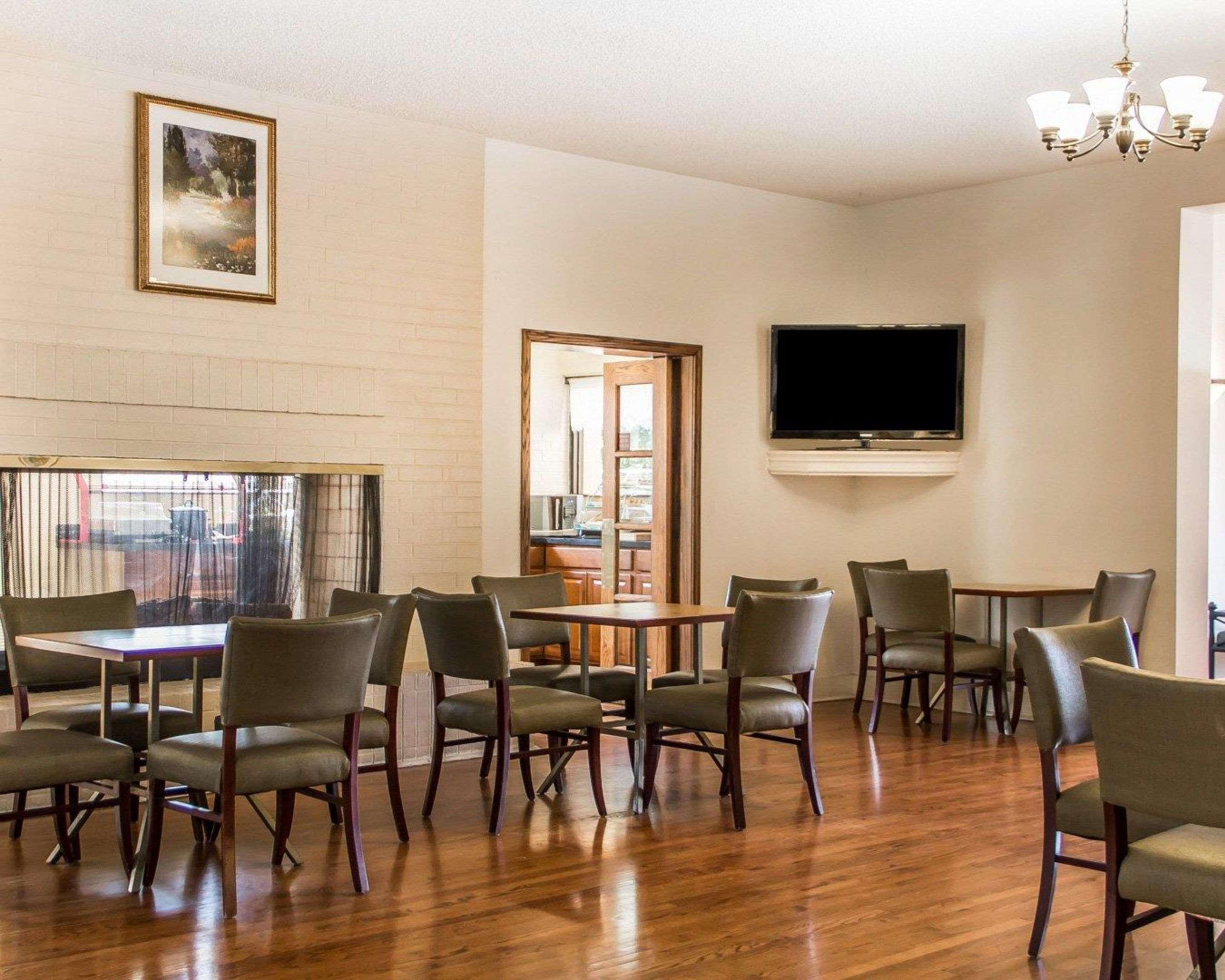 Quality Inn Tulsa Central Kültér fotó