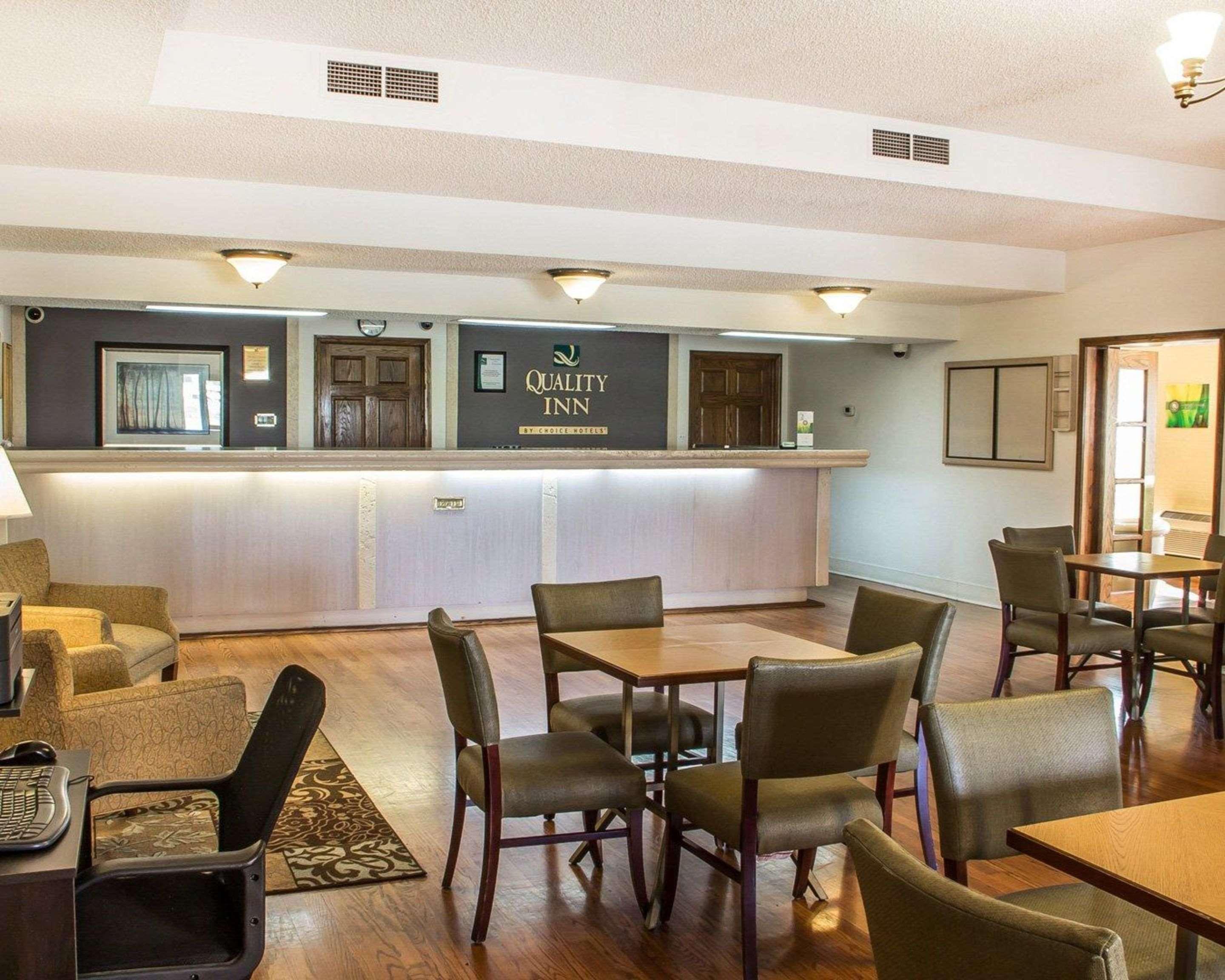 Quality Inn Tulsa Central Kültér fotó