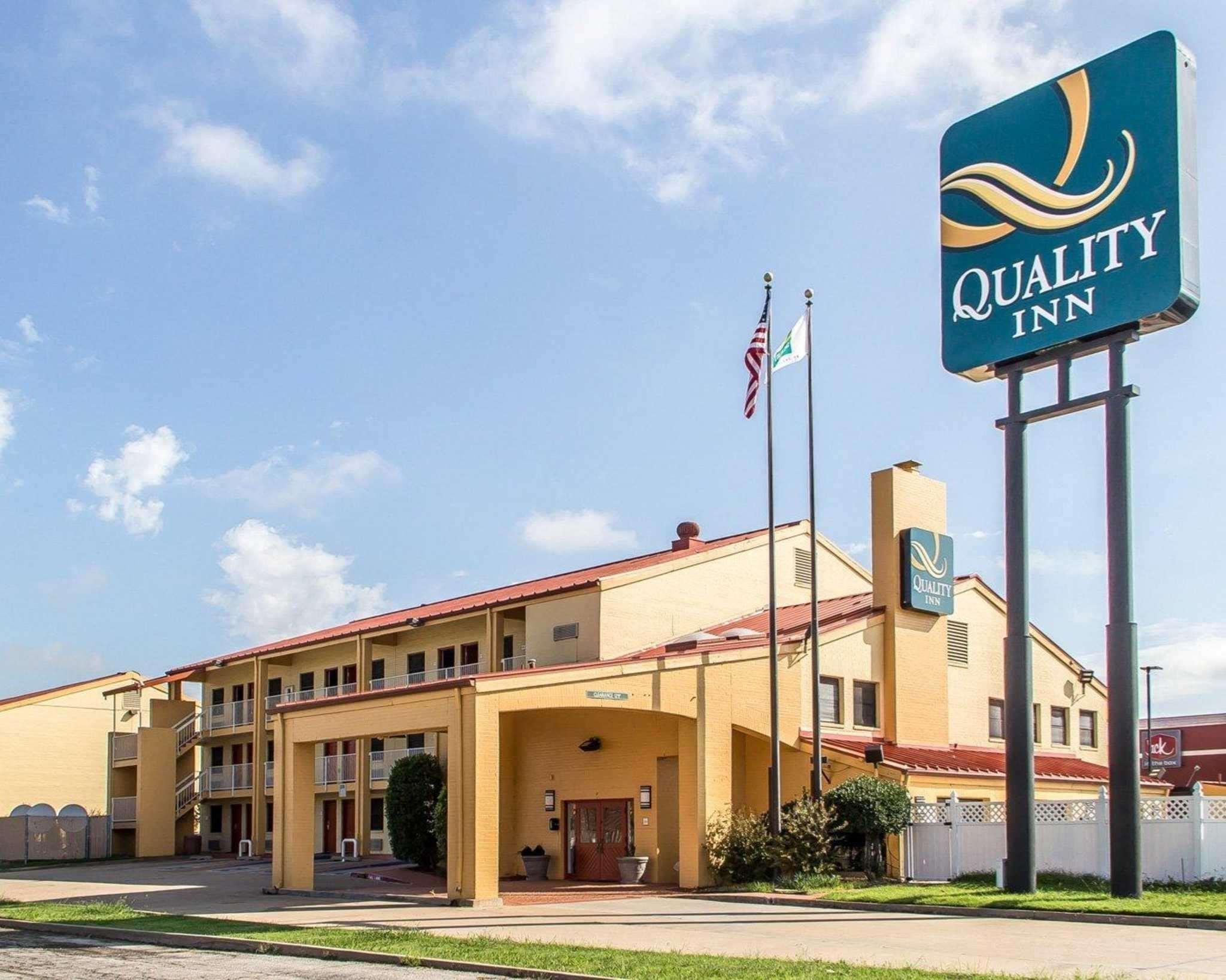 Quality Inn Tulsa Central Kültér fotó