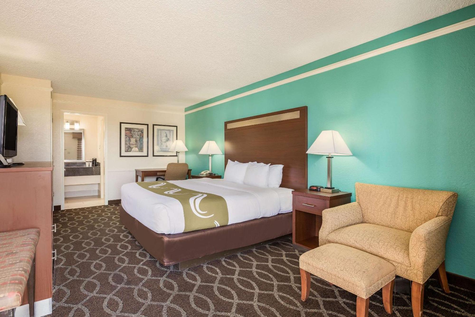 Quality Inn Tulsa Central Kültér fotó
