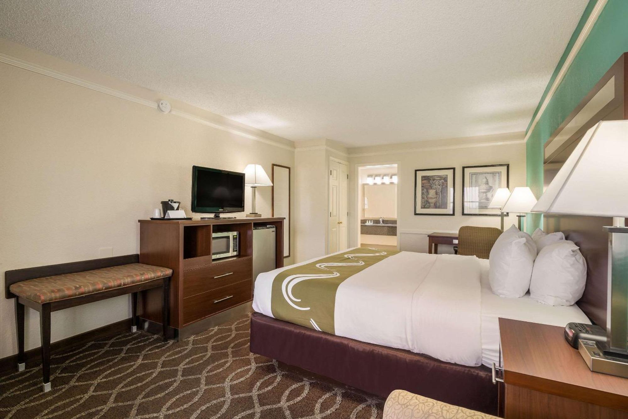Quality Inn Tulsa Central Kültér fotó