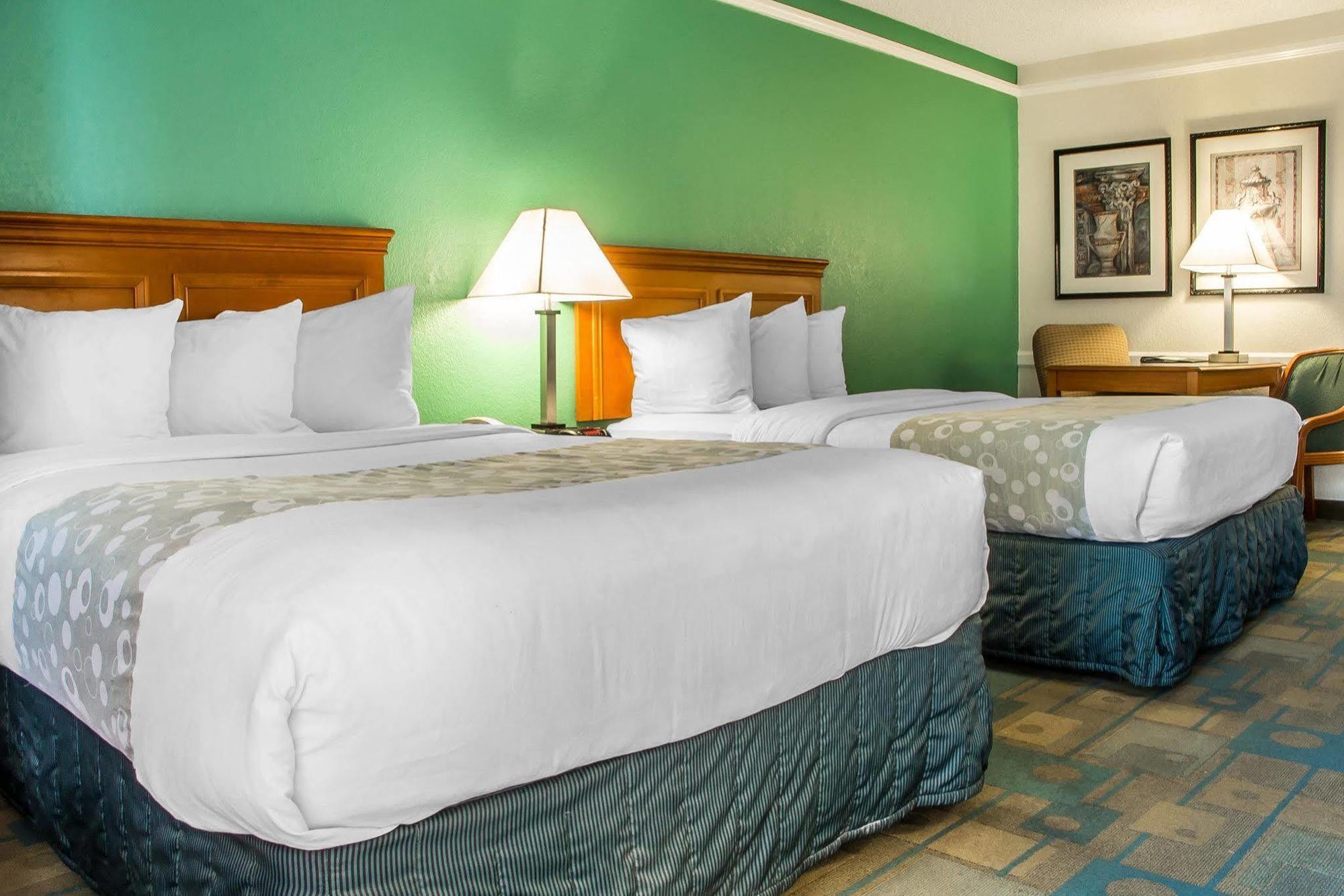 Quality Inn Tulsa Central Kültér fotó